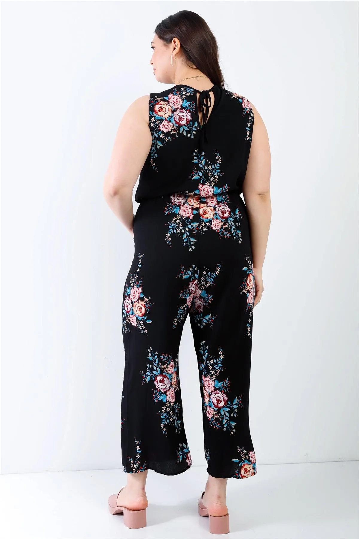 Junior Plus Black Flower Print Wrap V-Neck Back Self-Tie Detail Sleeveless Jumpsuit /2-2-2