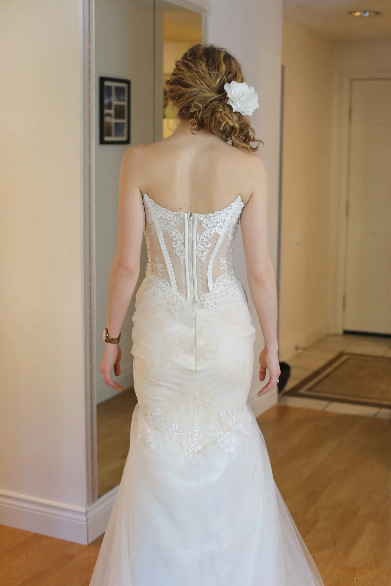 Sheer Bodice Trumpet Wedding Dress (#Betty)